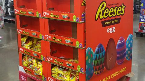 Reese's Walmart 'The Hunt Ends Here' Pallet Display