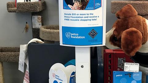 Blue Buffalo Petco 'The Tote That Helps Fight Pet Cancer' Checkout Sign