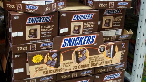 Sam's Club Snickers Flexible Display Pallet